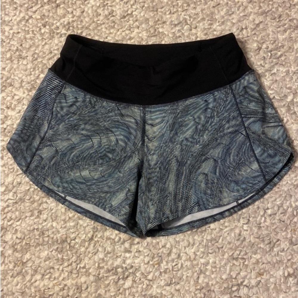 Lululemon Speed Up midrise short 4” Size 4 dimensional icing blue EUC